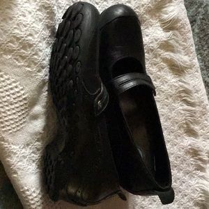 Merrell Air Cushion Black Leather Slip On Shoes